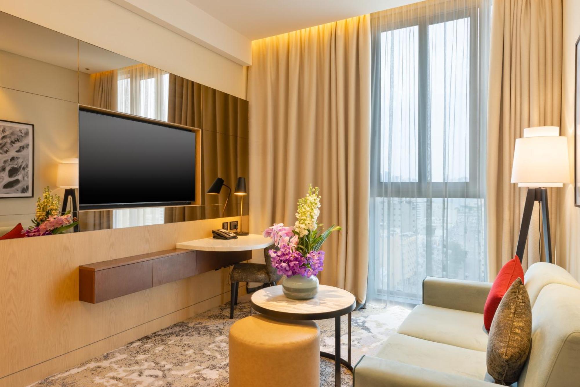 Hotel Embassy By Hilton Old Town