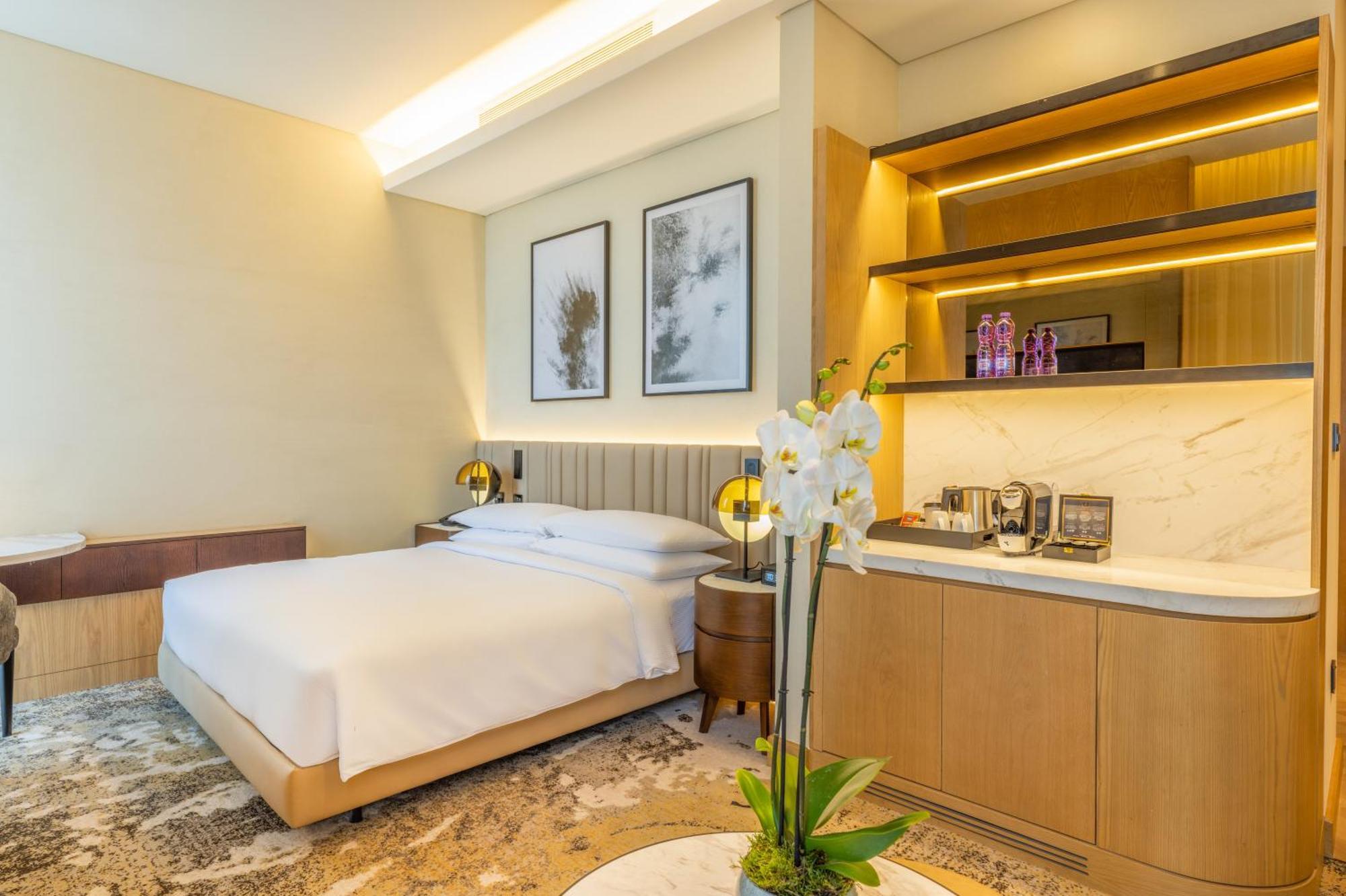 Embassy By Hilton Old Town 4*