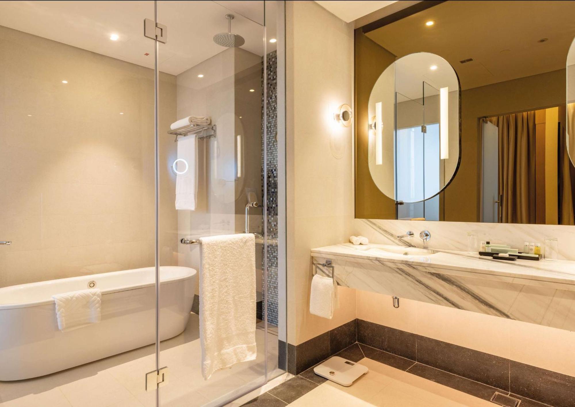Embassy By Hilton Old Town 4*