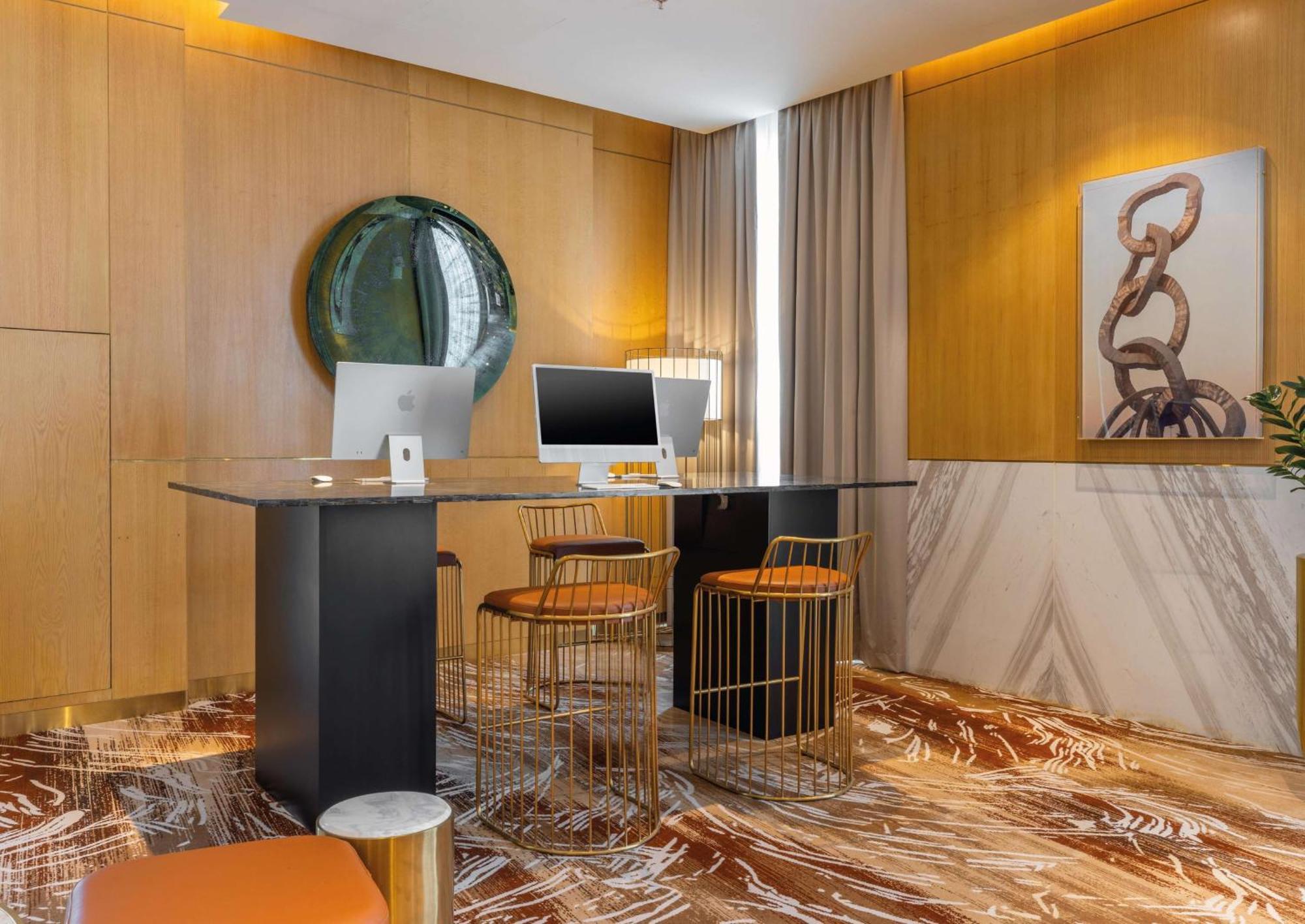 Embassy By Hilton Old Town Hotel 4*